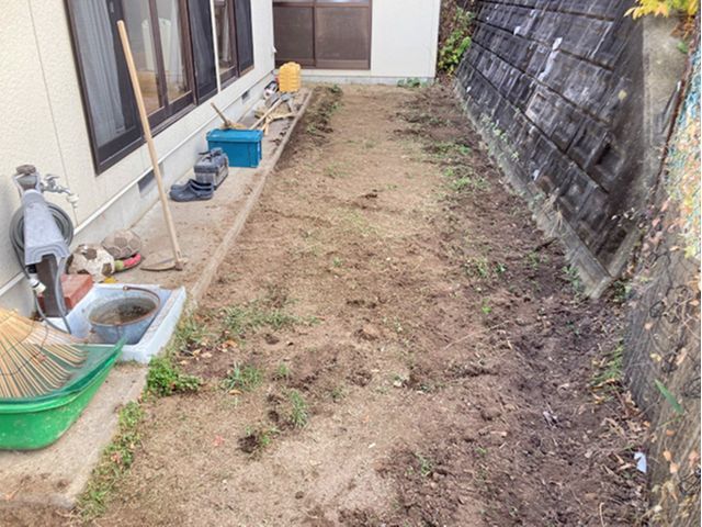 防草シート工事:施工前